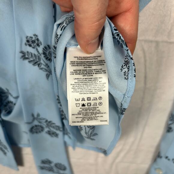 NWT Brooks Brothers Bow Blouse - Light Blue Floral Silk-Look Top - Size 6 - Picture 9 of 12